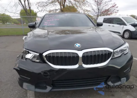 2022 BMW 330I xDrive z USA, uszkodzony, nr VIN 3MW5R7J03N8C26594